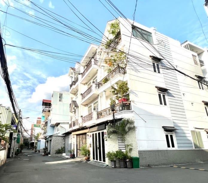 Bán nhà hẻm xe hơi, ô tô vào nhà Quang Trung, P8, Gò Vấp, 82M² , 4Pn, 8.2 tỷ TL - Ảnh 1